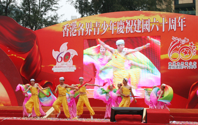宁夏代表团表演的民族歌舞《沸腾的宁夏》。