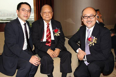 由左至右：庞俊怡先生，前全国人大常委曾宪梓先生，司徒杰先生。