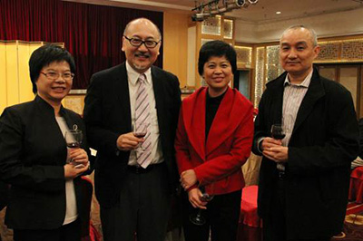 由左至右：林卫平小姐，司徒杰先生，广州市委宣传部副部长叶敏小姐，陆晓丹先生。