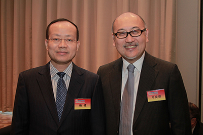 中联办副主任杨健先生与司徒杰先生合照。